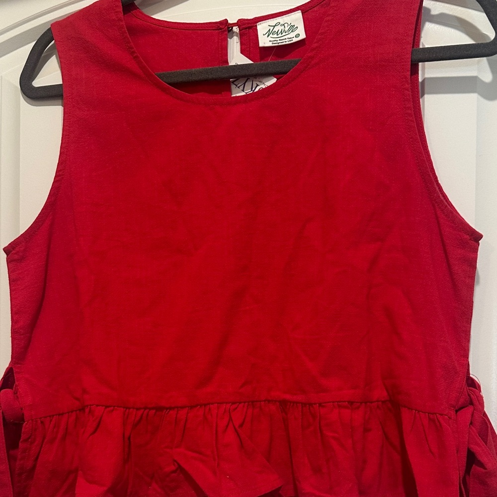 Red Crop Top with Ruffle Detail - Picture 4 of 5